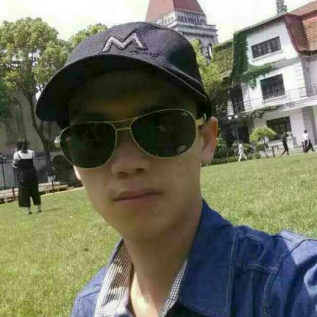 龙小华的第一张照片--沈阳相亲服务中心