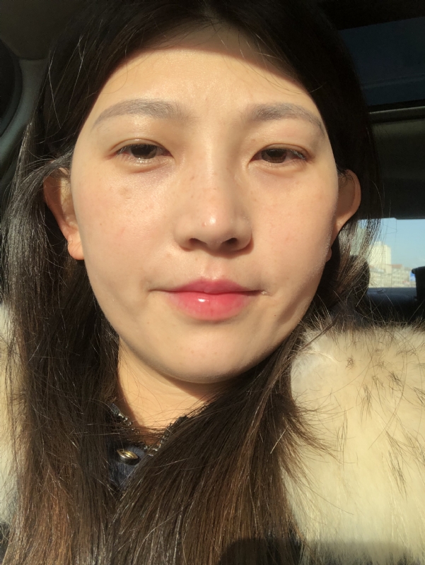 轻闭双眼的第一张照片--沈阳相亲服务中心