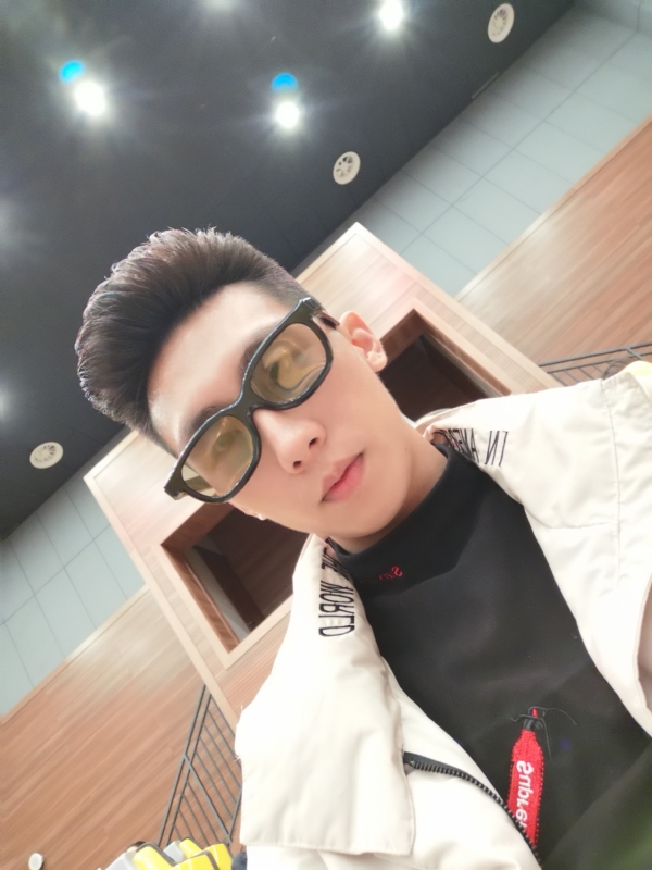 少年已不在年少的第一张照片--沈阳相亲服务中心