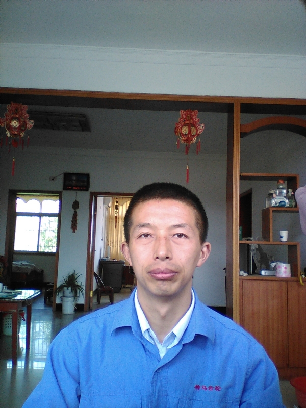 红玫瑰的第一张照片--沈阳相亲服务中心