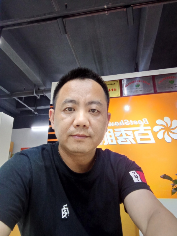 开心就好的第一张照片--沈阳相亲服务中心