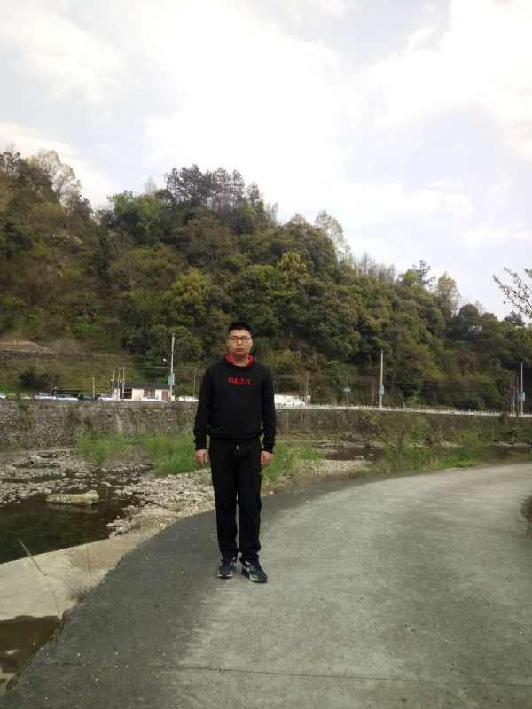 等着上钩的鱼的第二张照片--沈阳相亲服务中心