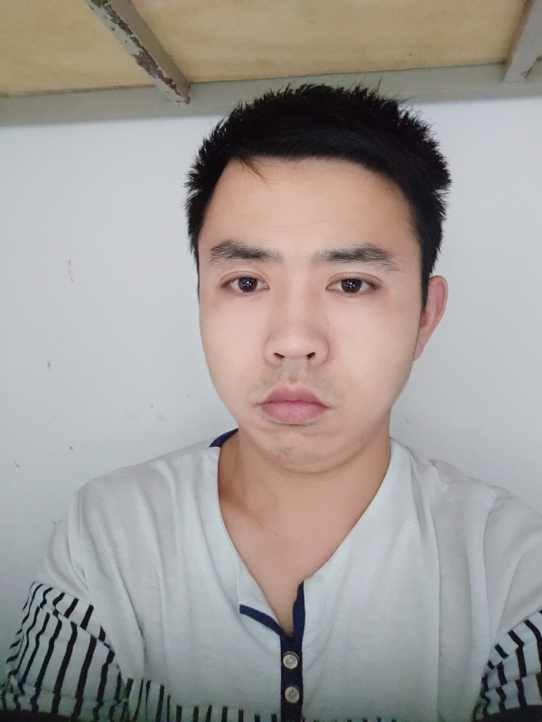 老男孩的第二张照片--沈阳相亲服务中心