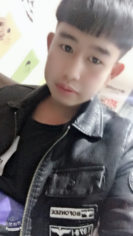 军绿色的第一张照片--沈阳相亲服务中心