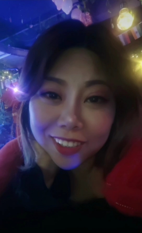 收快递的费仙女的第一张照片--沈阳相亲服务中心