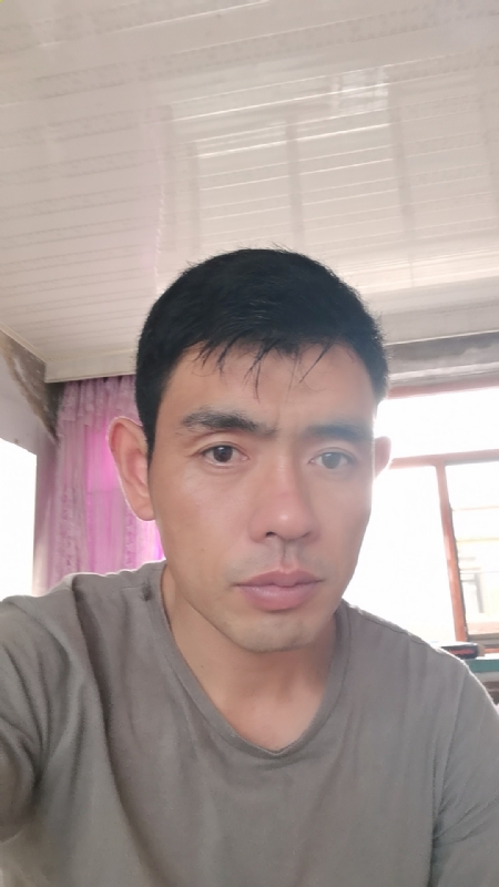 小草莓1981的第一张照片--沈阳相亲服务中心