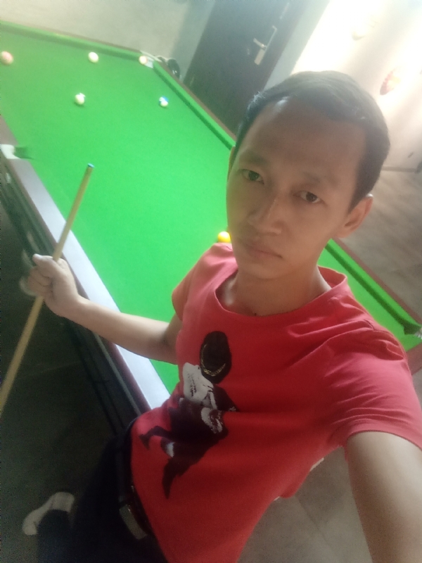 耳机分你一半的第一张照片--沈阳相亲服务中心