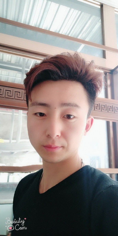 拼命微笑的第二张照片--沈阳相亲服务中心