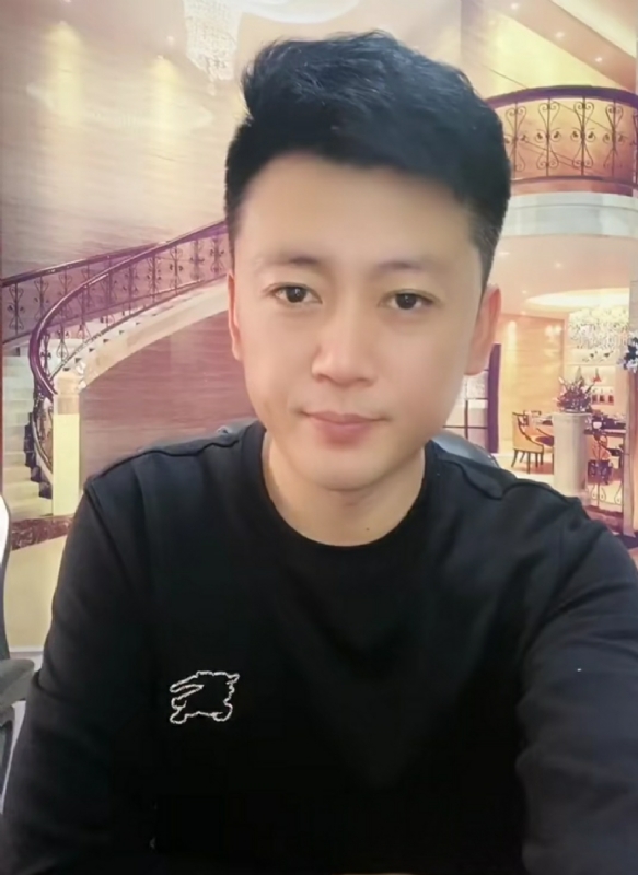 屋顶拾荒人的第三张照片--沈阳相亲服务中心