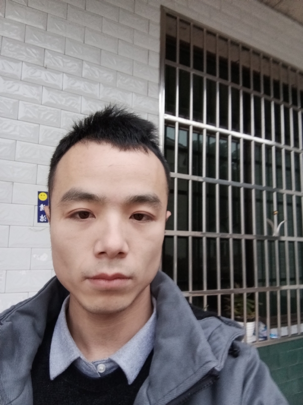 笑得那么开心的第一张照片--沈阳相亲服务中心