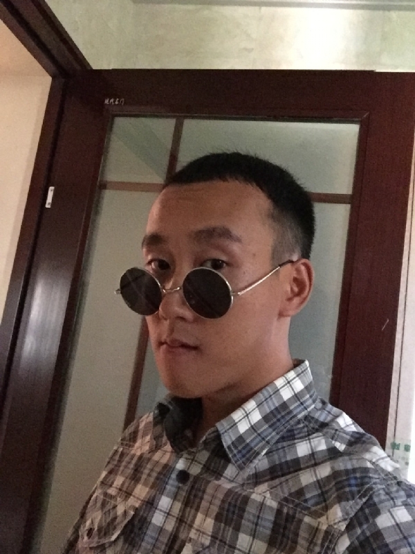 悲喜的第一张照片--沈阳相亲服务中心