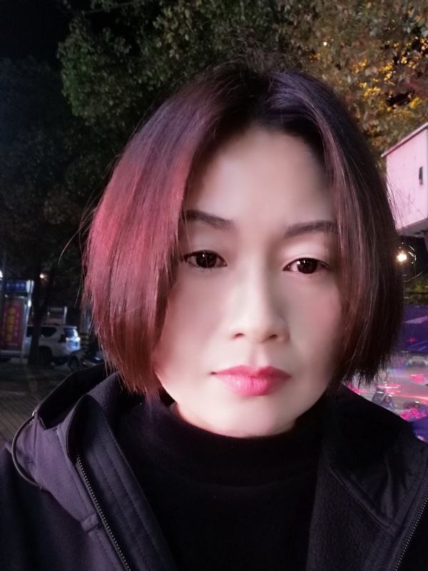 风中百合的第一张照片--沈阳相亲服务中心