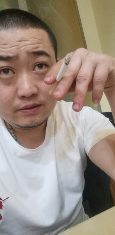 孤独的螃蟹的第一张照片--沈阳相亲服务中心