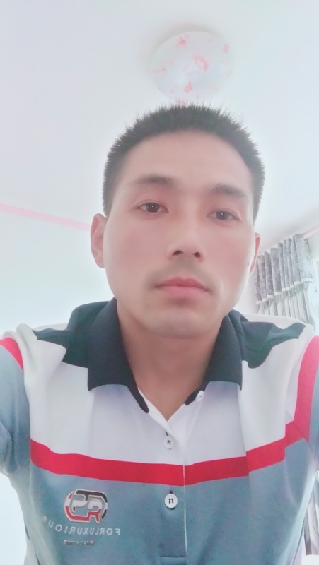 染红尘世的第二张照片--沈阳相亲服务中心