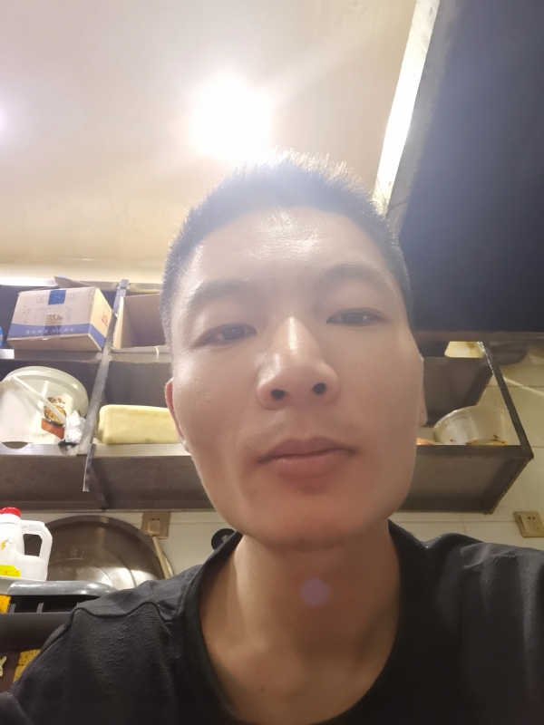 邹先生的第一张照片--沈阳相亲服务中心