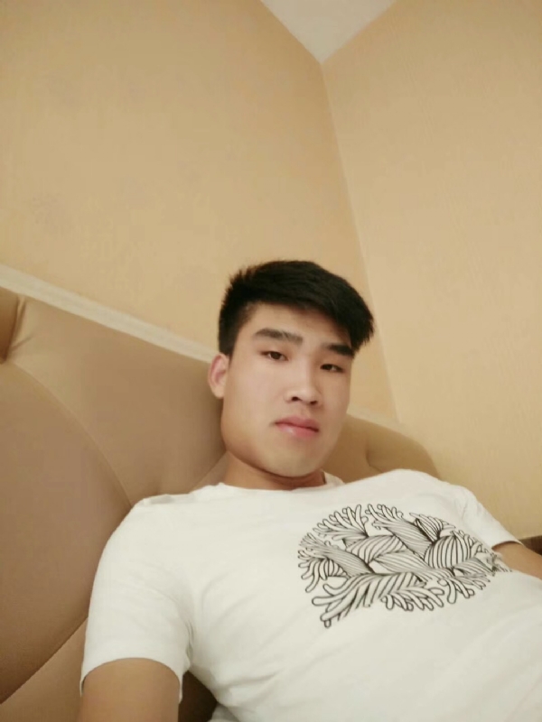 谁不曾孤单上路的第一张照片--沈阳相亲服务中心