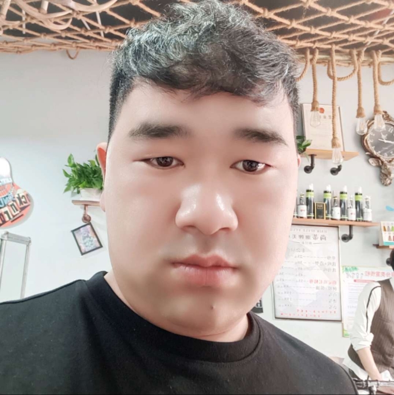 田野小伟的第一张照片--沈阳相亲服务中心