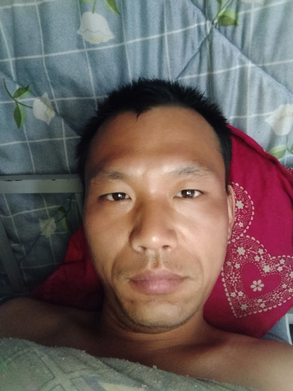 弘扬的第一张照片--沈阳相亲服务中心