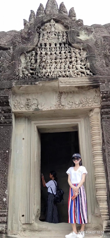 桃花与酒的第二张照片--沈阳相亲服务中心