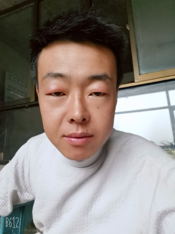 缺爱80后的第一张照片--沈阳相亲服务中心