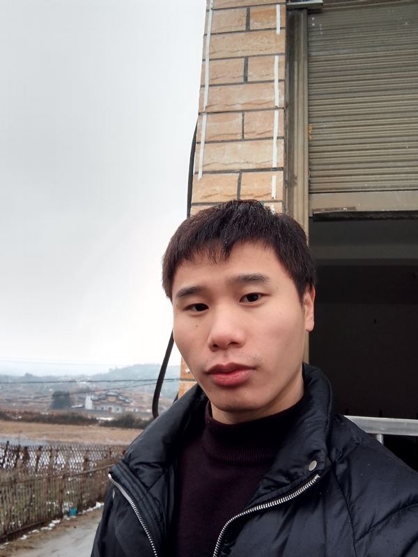 银色的羽翼的第一张照片--沈阳相亲服务中心