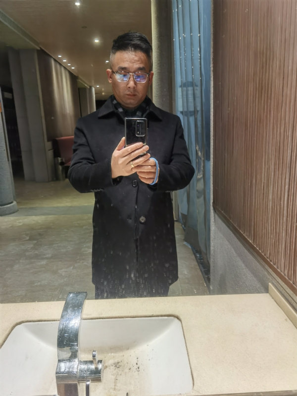 孤独尘埃的第一张照片--沈阳相亲服务中心