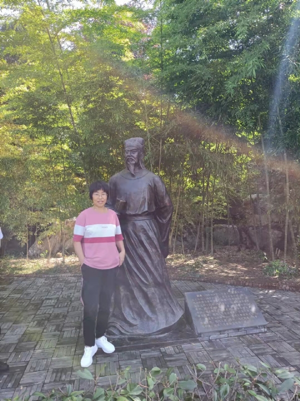 秋天的菊花的第一张照片--沈阳相亲服务中心