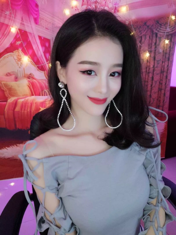 Cici的第三张照片--沈阳相亲服务中心