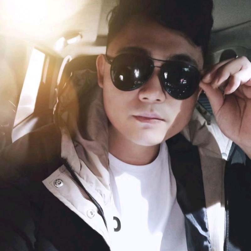 高大威武的第二张照片--沈阳相亲服务中心