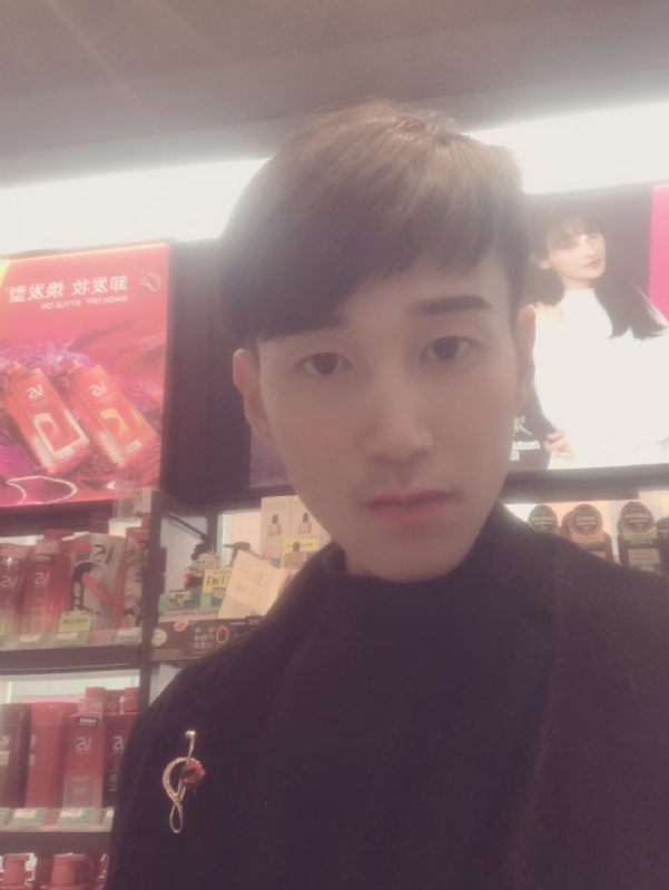 唯美的爱情故事的第一张照片--沈阳相亲服务中心