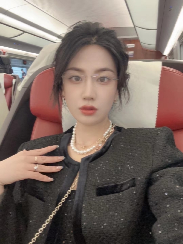 Alma的第三张照片--沈阳相亲服务中心