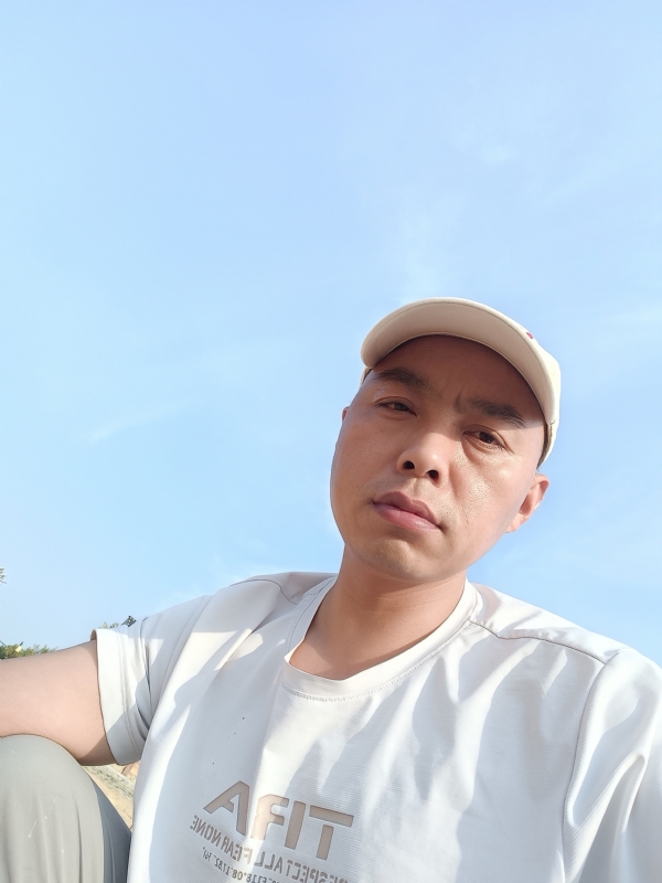 哥哥的第一张照片--沈阳相亲服务中心