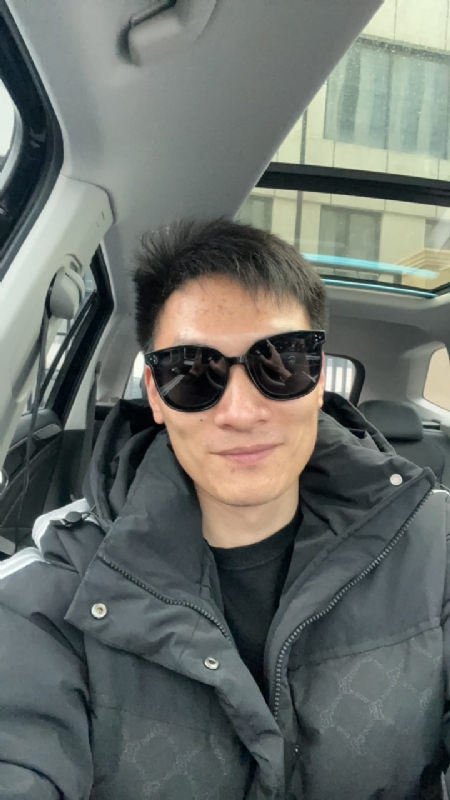 男孩的第一张照片--沈阳相亲服务中心