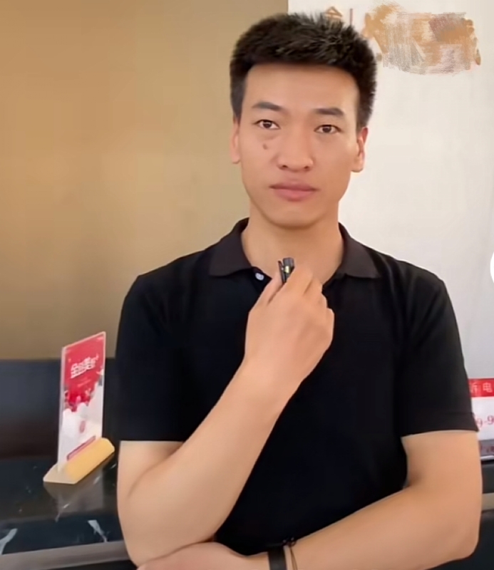 一杯梁白开的第一张照片--沈阳相亲服务中心