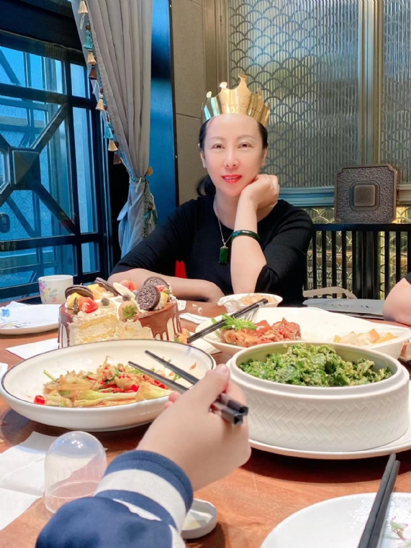 红红的第二张照片--沈阳相亲服务中心