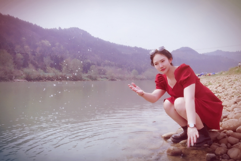 守候阳光的第一张照片--沈阳相亲服务中心