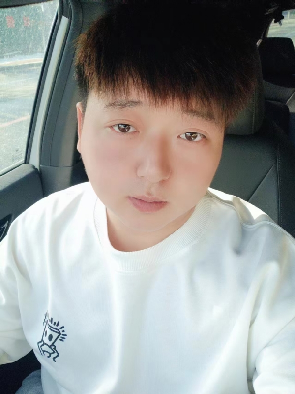 可乐加冰的第一张照片--沈阳相亲服务中心