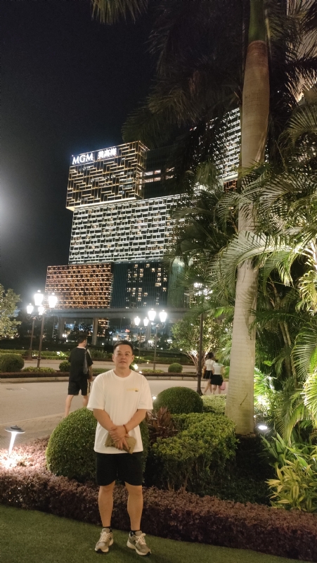 熟悉的身影的第一张照片--沈阳相亲服务中心