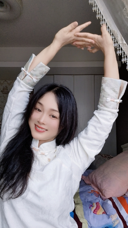 伊伊的第三张照片--沈阳相亲服务中心