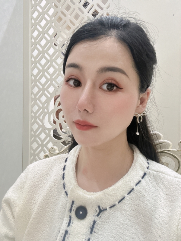 金莉的第一张照片--沈阳相亲服务中心