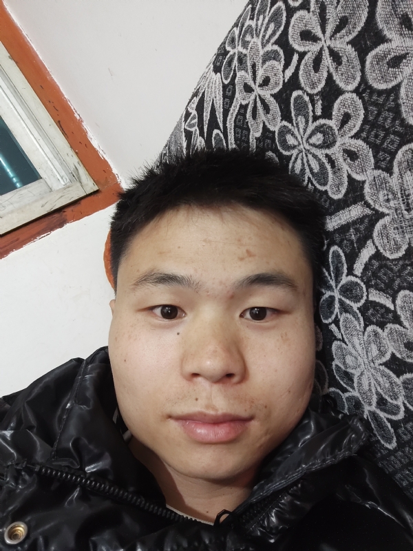 麒麟区幼儿园扛把子的第三张照片--沈阳相亲服务中心