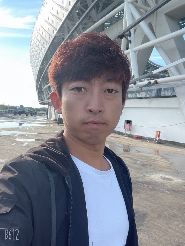 绅士大男孩的第一张照片--沈阳相亲服务中心