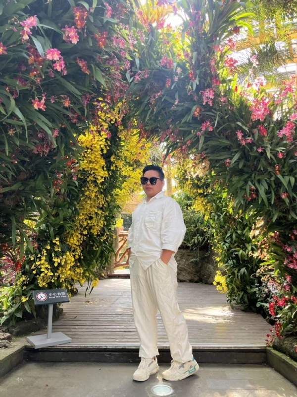 少一点的第一张照片--沈阳相亲服务中心