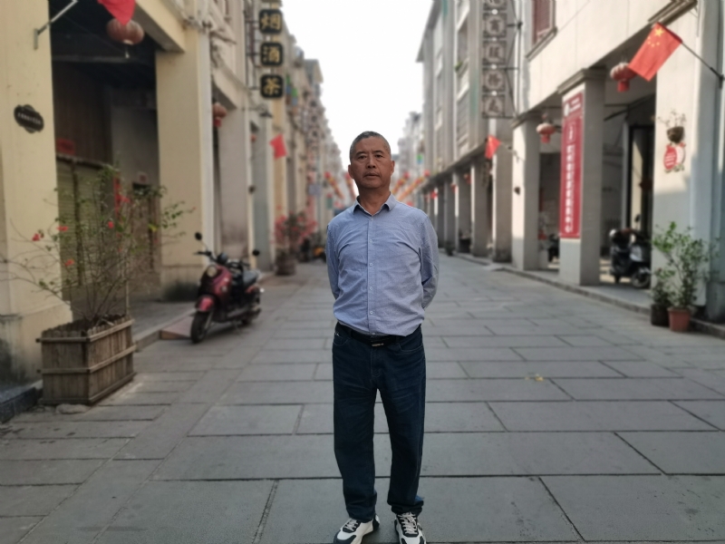 一粒尘埃的第一张照片--沈阳相亲服务中心