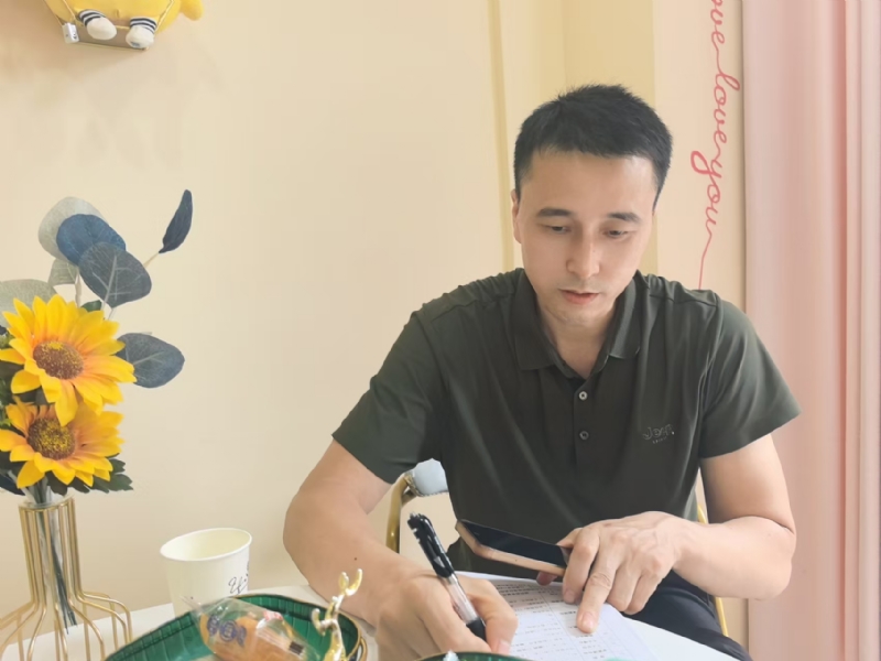 笑看一切的第二张照片--沈阳相亲服务中心