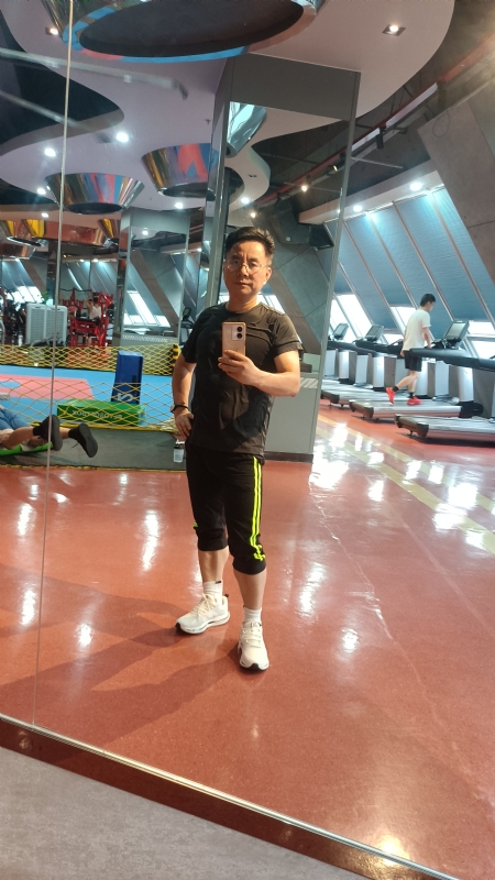 凭水相逢的第一张照片--沈阳相亲服务中心