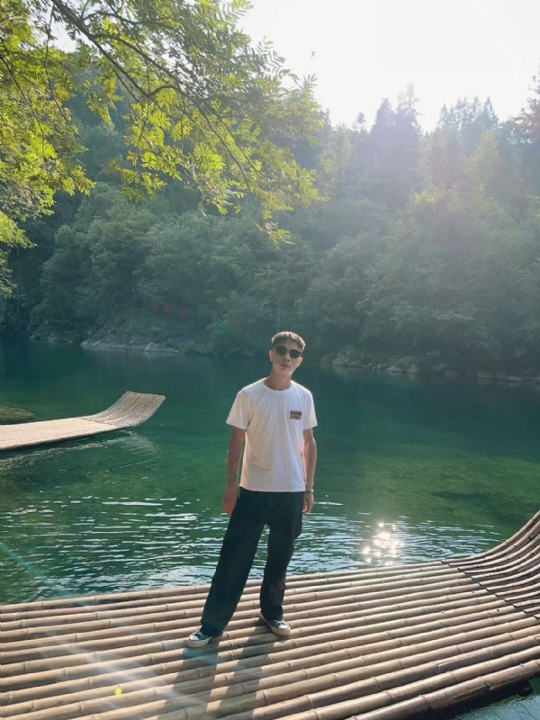 林言的第三张照片--沈阳相亲服务中心