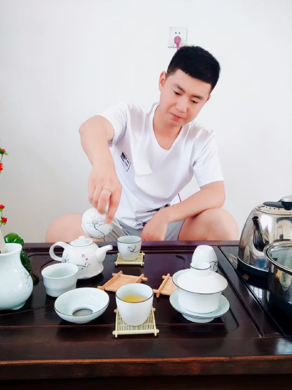 日月的第二张照片--沈阳相亲服务中心