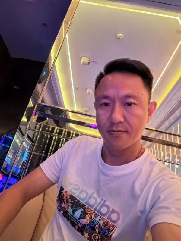 辞岸的第一张照片--沈阳相亲服务中心