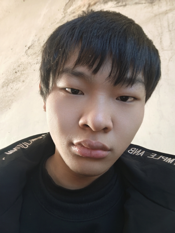 台子的第一张照片--沈阳相亲服务中心